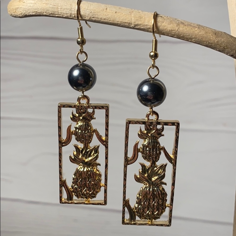 Two Pineapples Earrings with Shell Pearl